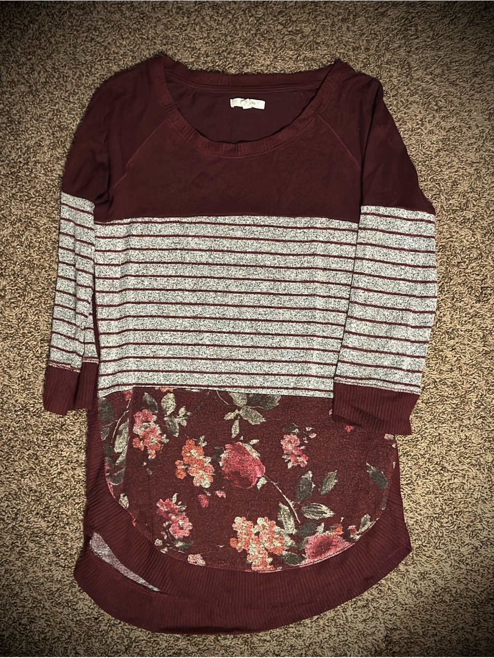 Maurices Burgundy Print 3/4 Sleeve Women’s Top
